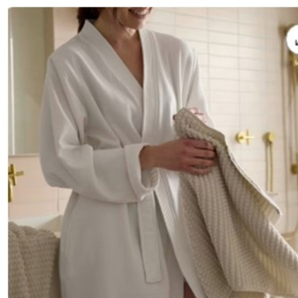 Set Parachute Terry Dot Bath Towels 100% Cotton Softly Textured Size 52” x 28”